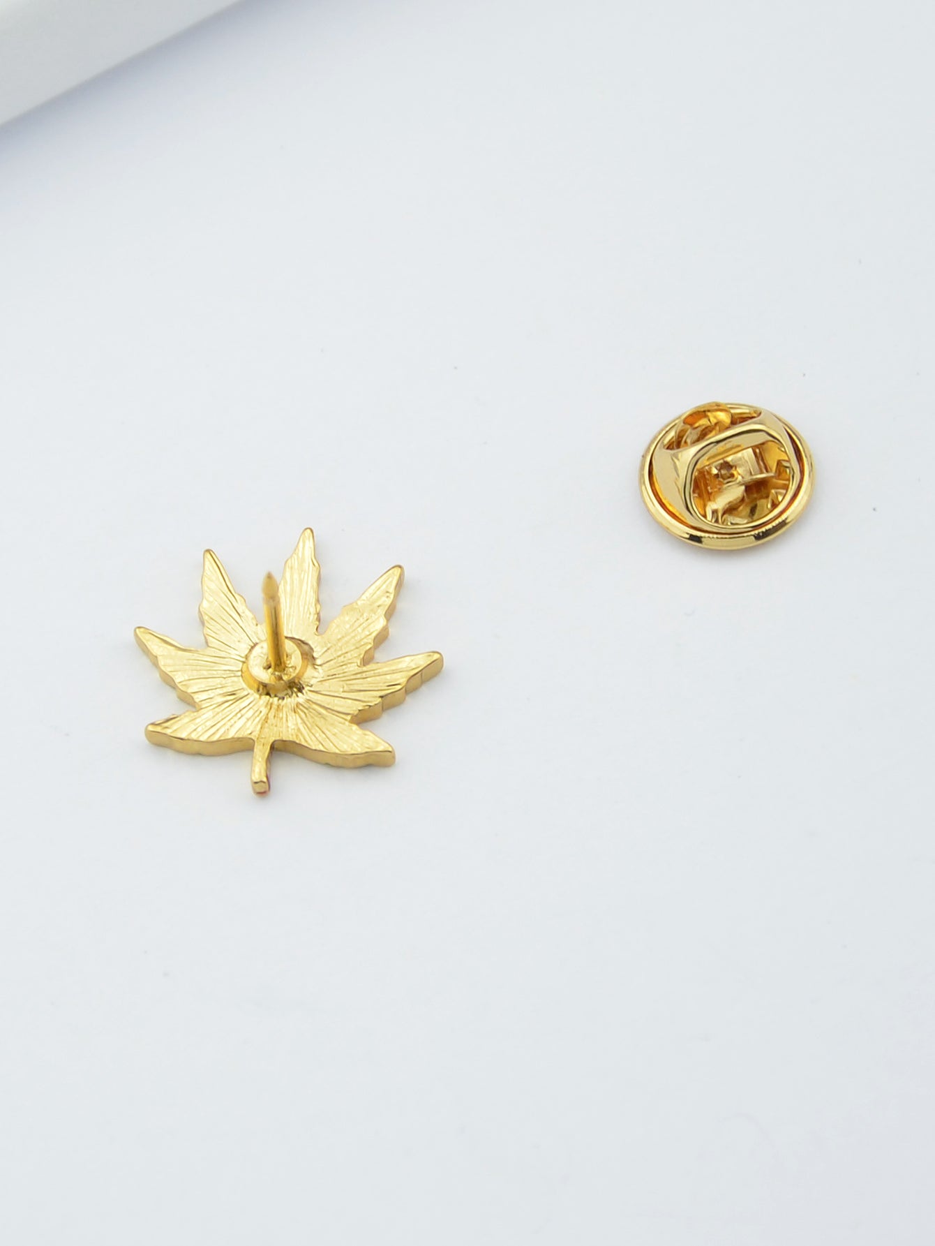 Leaf Pin